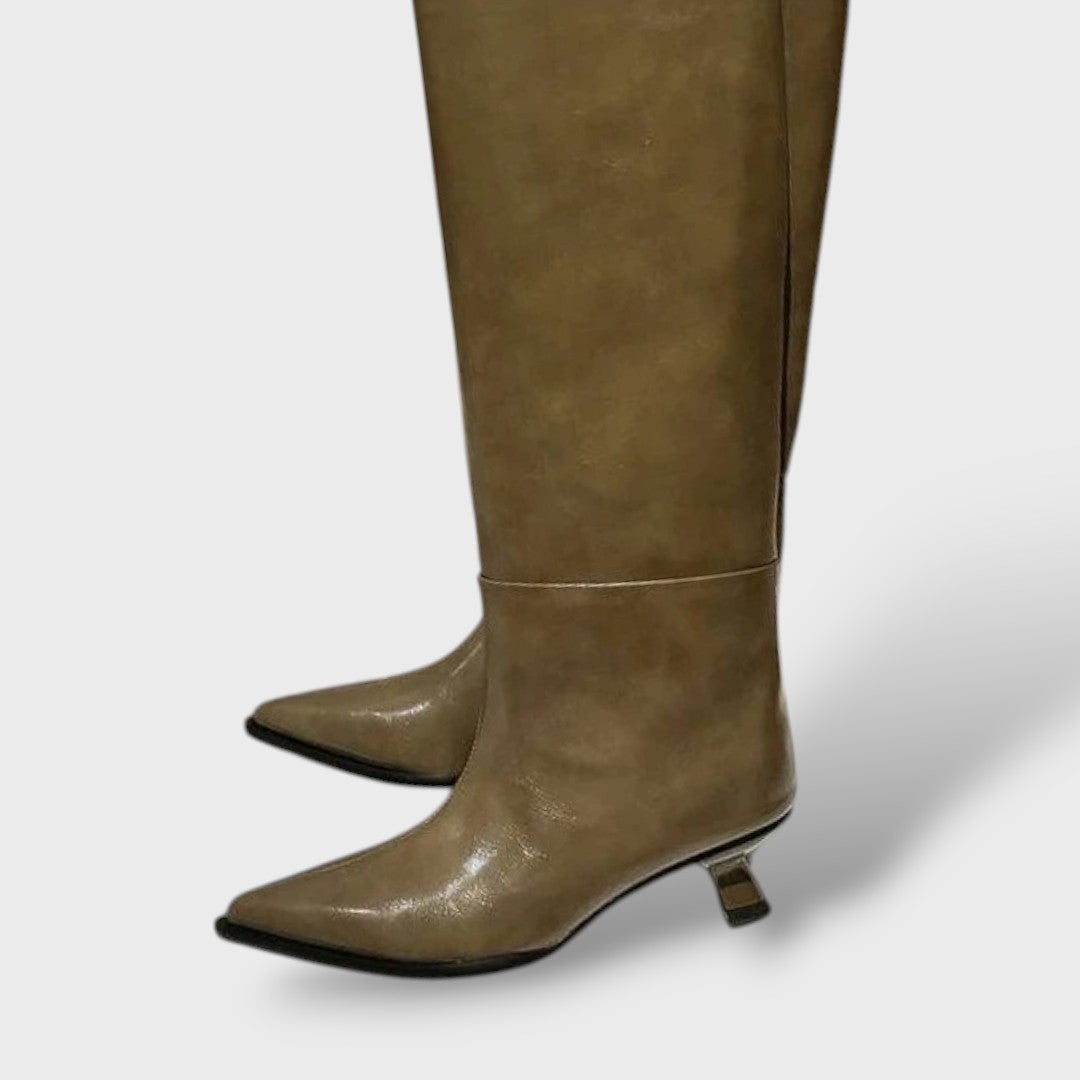 Botas Altas de Cuero con Tacón Bajo