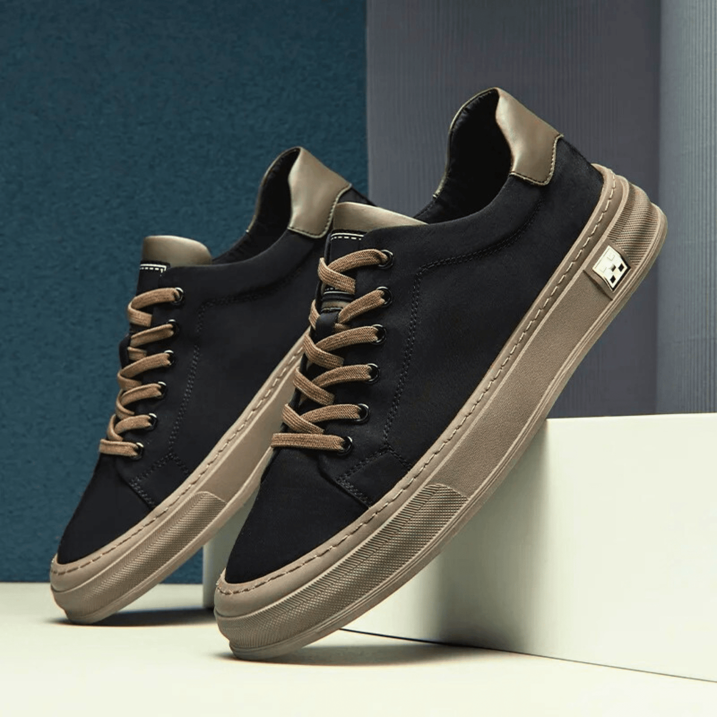 Ariston™ | Zapatilla Clásica